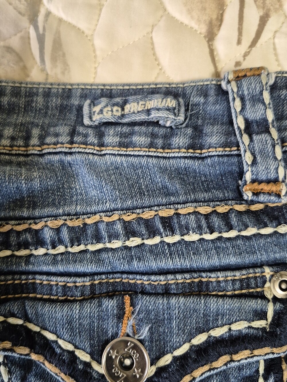 ZCO Premium Juniors's Straight Leg Jeans in Medium Blue Wash - Picture 10 of 10
